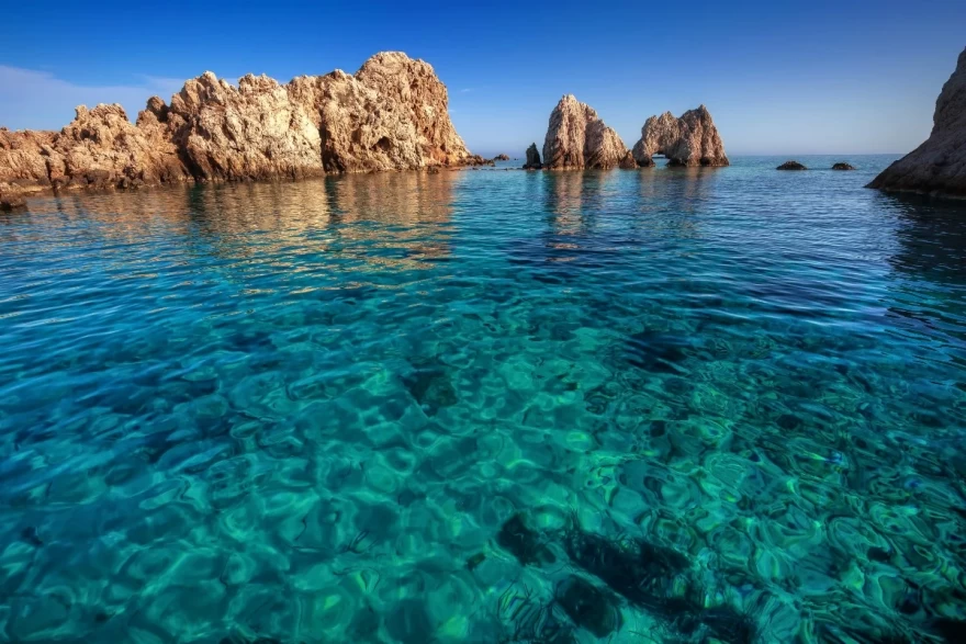 παραλία Αντίπαρος