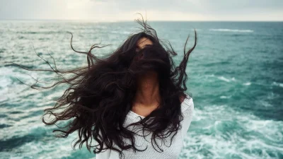 Scalp massage: Έτσι θα αποκτήσεις μακριά και πυκνά μαλλιά