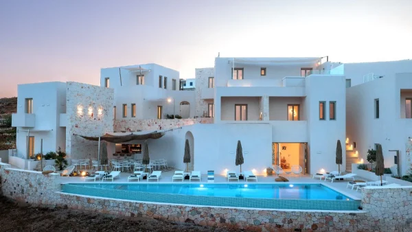 Anemolethe Suites Hotel: Ένα ολοκαίνουργιο διαμάντι στην Κίμωλο