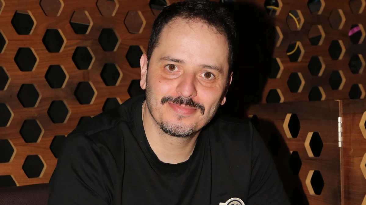 Αλέξανδρος Τσουβέλας: Κάνει αγωγή για σχόλια στα social – Αυτή ήταν η σταγόνα που ξεχείλισε το ποτήρι