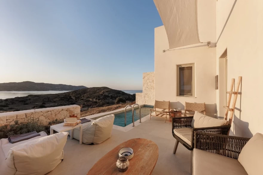 Anemolethe Suites Hotel