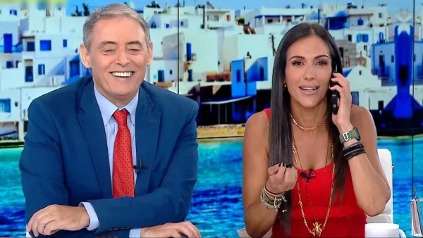 Κοινωνία ώρα Mega: Παρουσιάστρια πήρε τηλέφωνο on air την Ανθή Βούλγαρη - «Δεν έχεις εκπομπή, μην αγχώνεσαι»