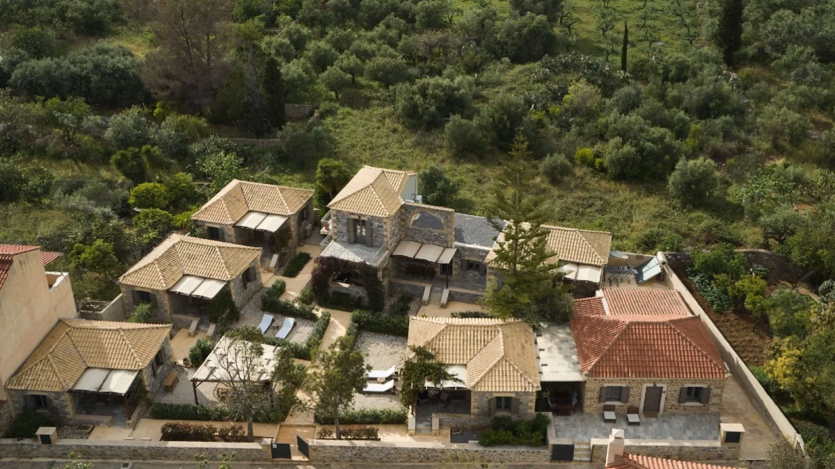 Calme Suites Mani: Αρχοντική φιλοξενία στην καρδιά της Μεσσηνιακής Μάνης