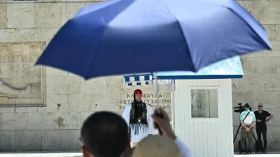 Καιρός 22/7: Στα ύψη η θερμοκρασία και σήμερα - Σε ποιες περιοχές θα έχει την περισσότερη ζέστη;