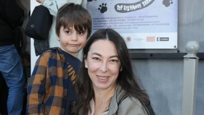 Αλίκη Κατσαβού: «Ήρθε στη ζωή μας πριν λίγο καιρό και...» - Η τρυφερή ανακοίνωση μαζί με τον μικρό Φοίβο αγκαλιά