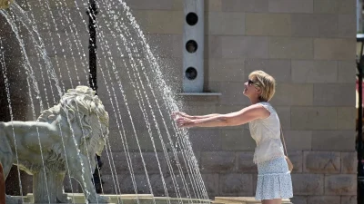 Καιρός σήμερα 15/7: Τι θα συμβεί με τις υψηλές θερμοκρασίες - Η προειδοποίηση από ΕΜΥ