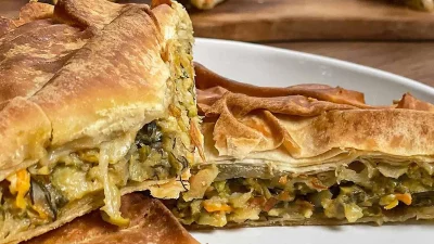 Ζουμερή αλμυρή κολοκυθόπιτα από την Αργυρώ Μπαρμπαρίγου - Τα μυστικά της μαγείρισσας για σίγουρη επιτυχία