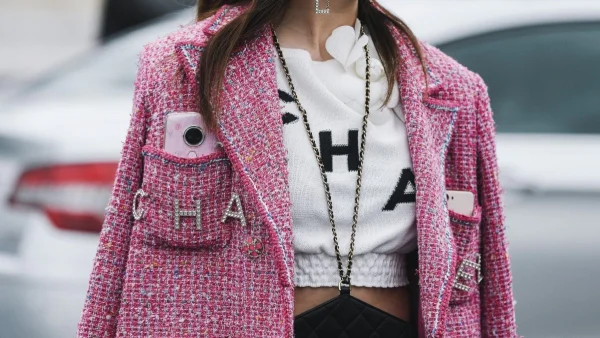 Οι fashion experts αποκαλύπτουν τα 7 κομμάτια που χρειάζεσαι το καλοκαίρι - Και τίποτε άλλο!