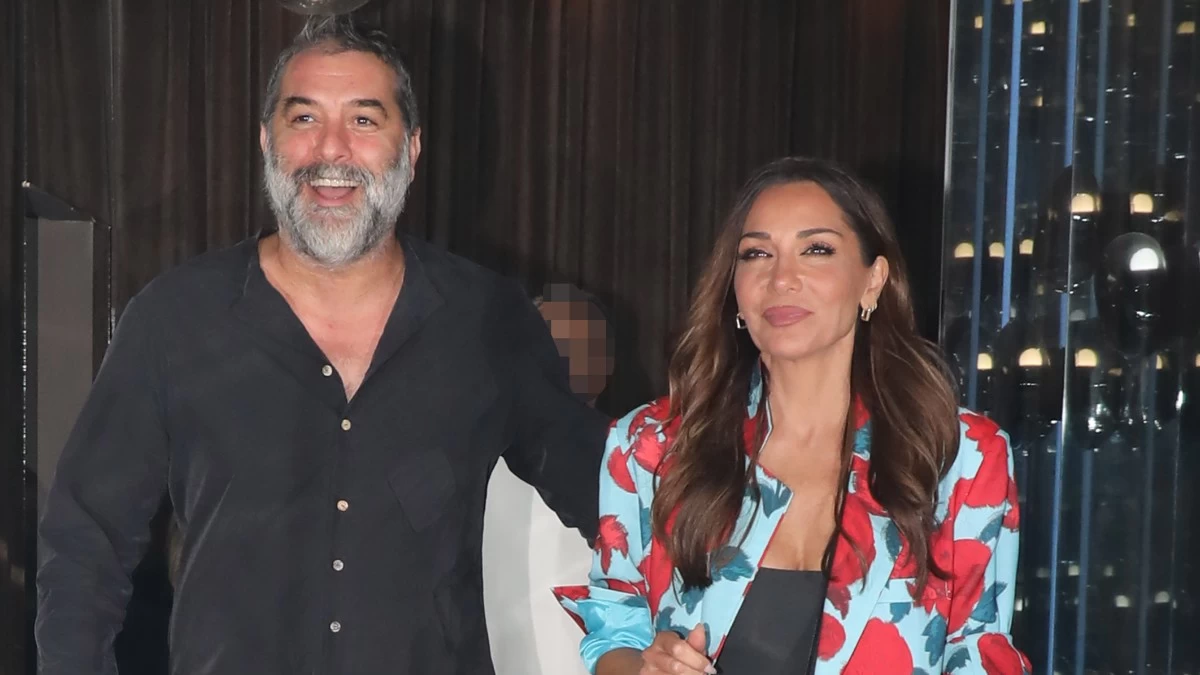 Δέσποινα Βανδή - Βασίλης Μπισμπίκης: Διακοπές στην Κρήτη για το ζευγάρι (Φωτογραφία)