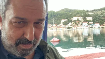 Χρήστος Χατζηπαναγιώτης: «Η συγκίνηση μου είμαι πολύ μεγάλη...» - Επέστρεψε στο θέατρο μετά την περιπέτεια της υγείας του