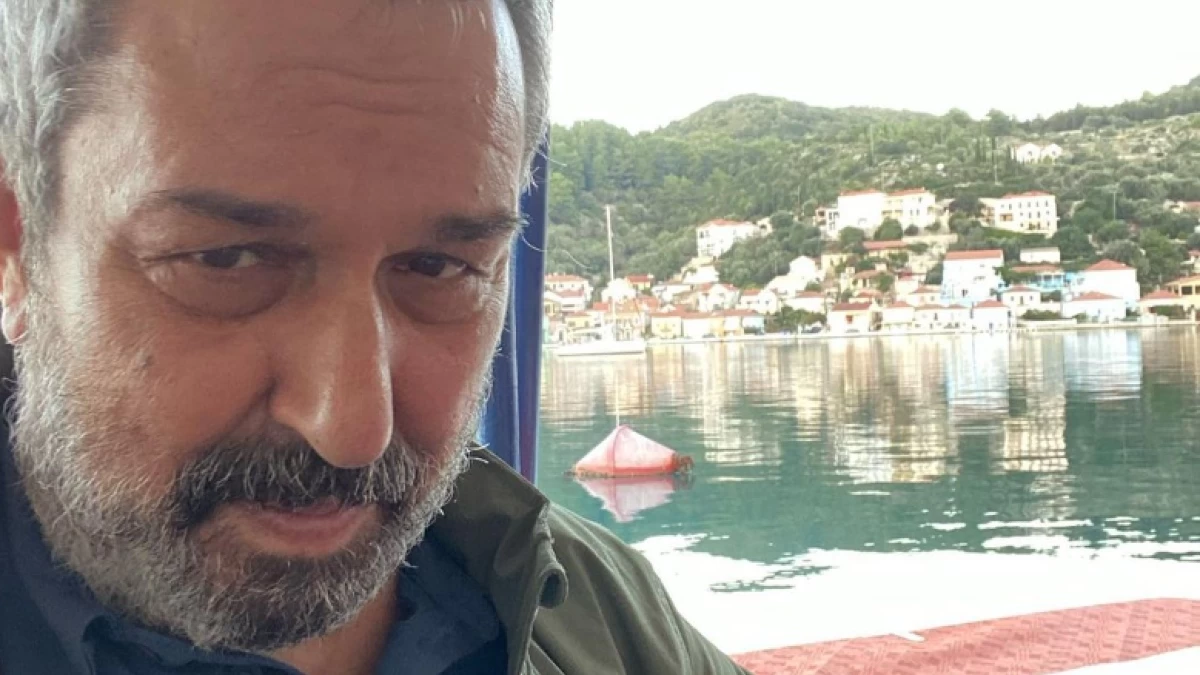 Χρήστος Χατζηπαναγιώτης: «Η συγκίνηση μου είμαι πολύ μεγάλη...» - Επέστρεψε στο θέατρο μετά την περιπέτεια της υγείας του