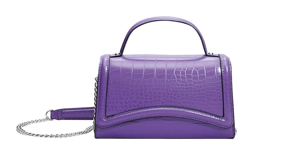 Mini bag, €15,99, Stradivarius