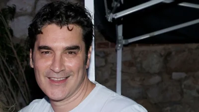 Χριστόφορος Παπακαλιάτης: Τέλος οι Παξοί και επιστροφή στην Αθήνα - Οι φωτογραφίες από το εξοχικό του στο νησί
