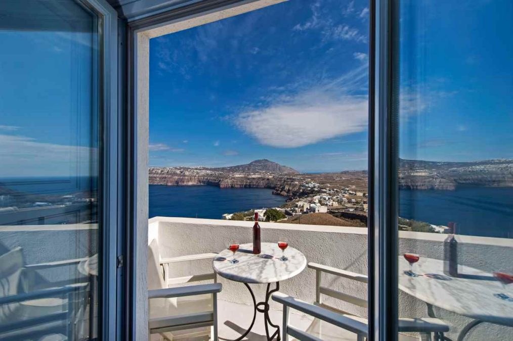 apanemo traditional suite
