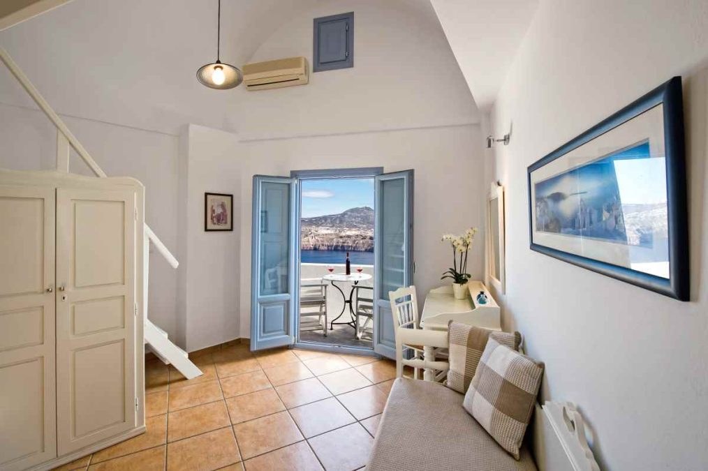 apanemo traditional suite