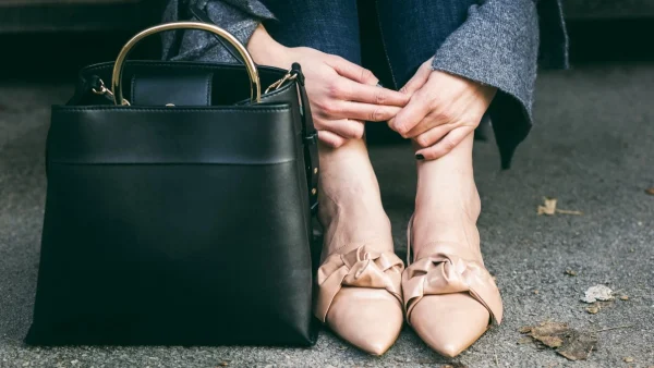 7 basic fashion items που θα αγοράσεις τώρα και θα φοράς και το φθινόπωρο