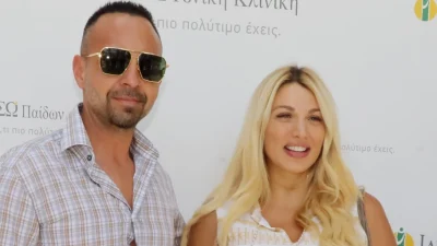 Κωνσταντίνα Σπυροπούλου: Με λευκά ντουλάπια και γκρι τοίχο - Φωτογραφίες από την κουζίνα του σπιτιού της με το γιο της