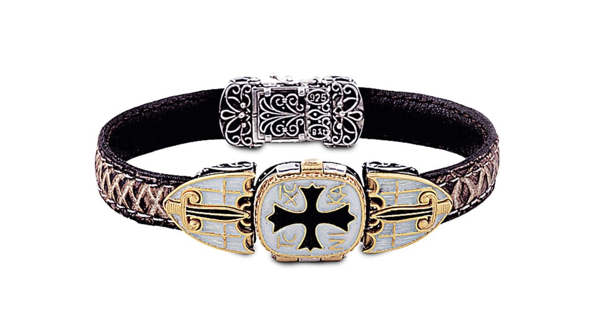 Βραχιόλι με Σμάλτο και Γνήσιο Δέρμα, Dimitrios Exclusive, €576, www.dimitrios-exclusive.gr