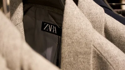 Αυτό είναι το πιο τέλειο τζιν των Zara για Φθινόπωρο/Χειμώνα 2024-2025 και κοστίζει μόνο 30 ευρώ