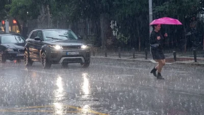 Καιρός 3/9: Γενικά αίθριος με μεμονωμένες καταιγίδες - Σε ποια σημεία