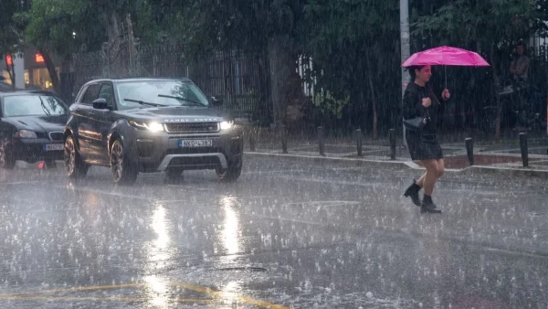 Καιρός 3/9: Γενικά αίθριος με μεμονωμένες καταιγίδες - Σε ποια σημεία