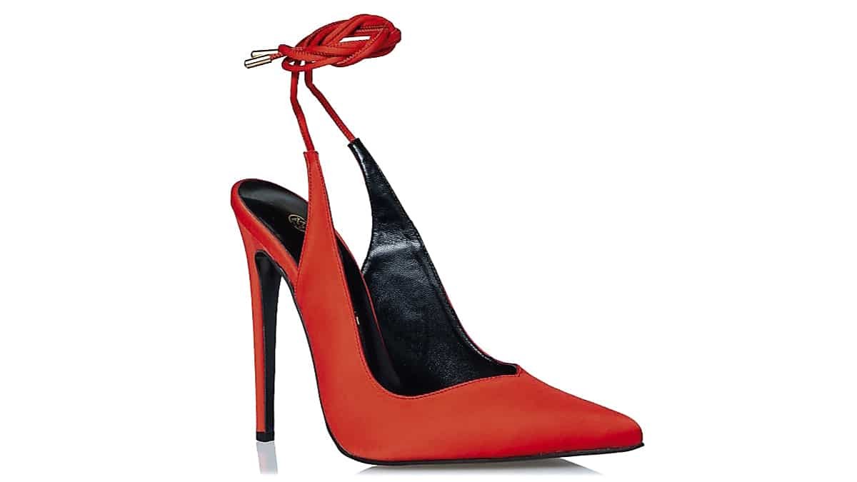 Lace-up γόβες, Envie shoes, €35, envieshoes.gr