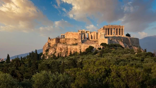Καιρός 29/9: Καλοκαιρινές οι συνθήκες στη μισή Ελλάδα, βροχερές στην υπόλοιποι - Που θα φτάσε η θερμοκρασία;