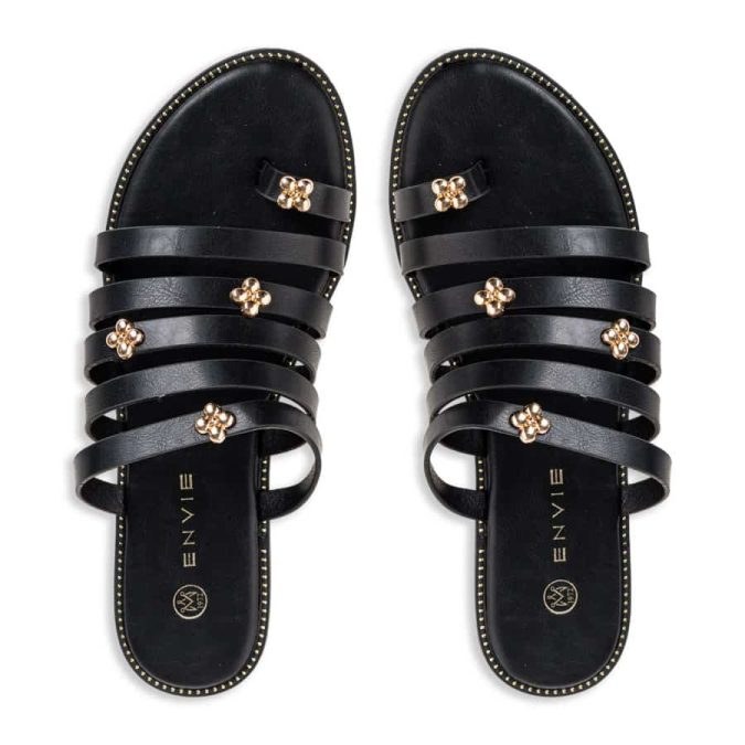 Η καλοκαιρινή συλλογή ENVIE SHOES Άνοιξη- Καλοκαίρι 2023 ολοκληρώνεται με την ονειρική καμπάνια “A Summer’s Dream’
