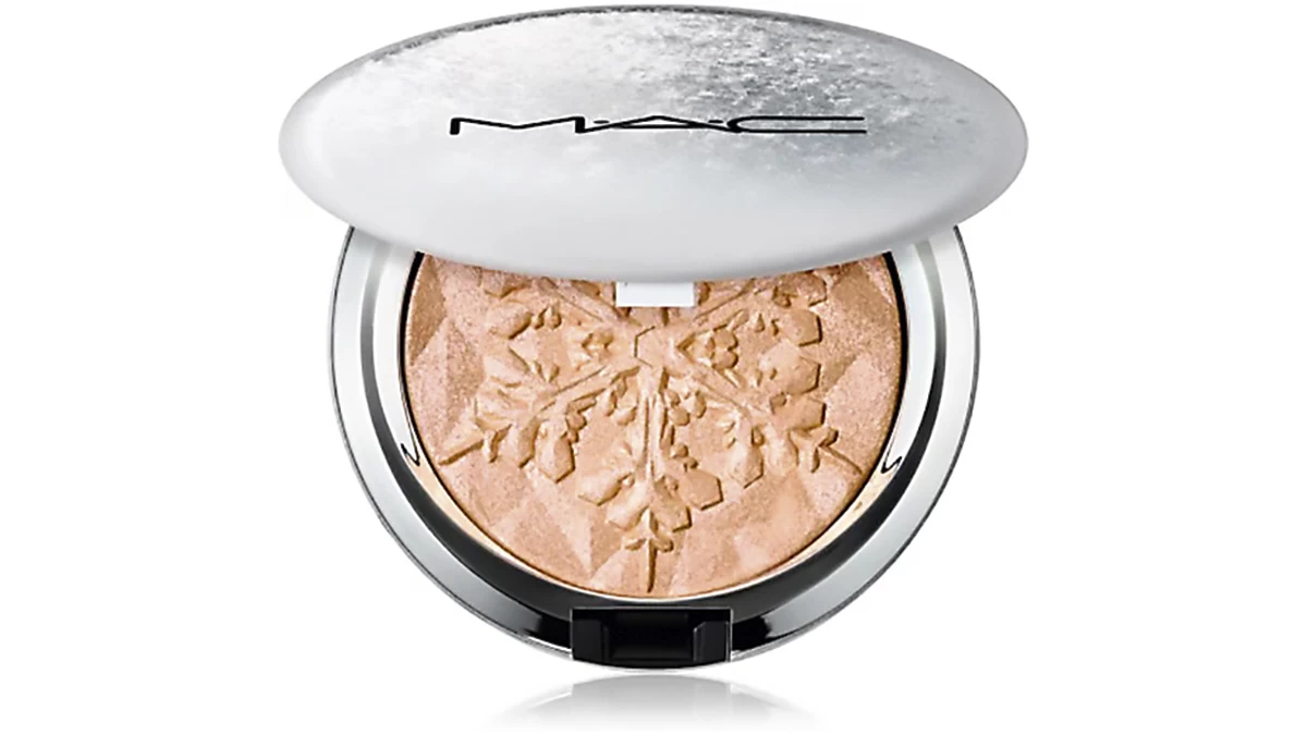 Limited-edition highlighter, Extra Dimension SkinFinish, MAC Cosmetics, €52