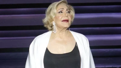 Πέθανε η Μαρινέλλα – Θρήνος για τη μεγάλη κυρία του ελληνικού πενταγράμμου