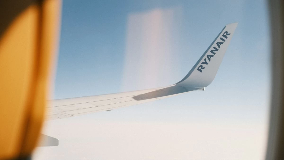 Σούπερ προσφορά από την Ryanair για φθηνά αεροπορικά εισιτήρια - Ισχύει μέχρι σήμερα (4/9) το βράδυ