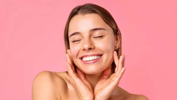 Είσαι skincare obsessed; Σου βρήκαμε το Νο1 προϊόν για λαμπερό δέρμα!