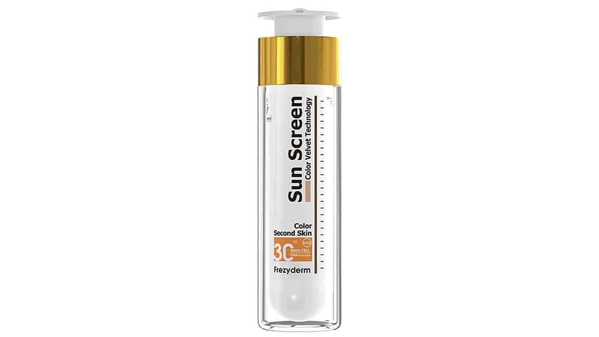 Αντηλιακή κρέμα προσώου με χρώμα, Sun Screen, Color Velvet Technology, Color Second Skin SPF30, Frezyderm, €32,44 (στα Φαρμακεία)