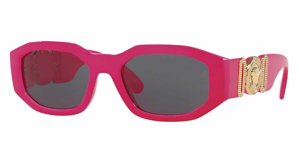 Γυαλιά ηλίου, Versace, €199 από €284, Kokkoris Optics, kokkorisoptics.com