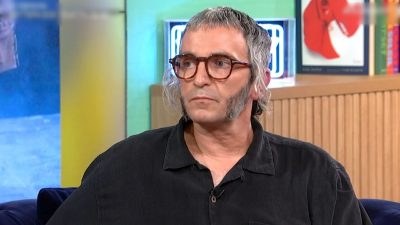 Άρης Σερβετάλης: «Θα συμβούλευα τους νέους να κάνουν το σταυρό τους» - Οι ακραίες καταστάσεις και η θρησκεία στη ζωή του