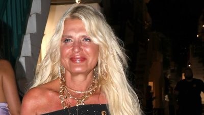 Η Μαρίνα Σταυράκη στην Μύκονο