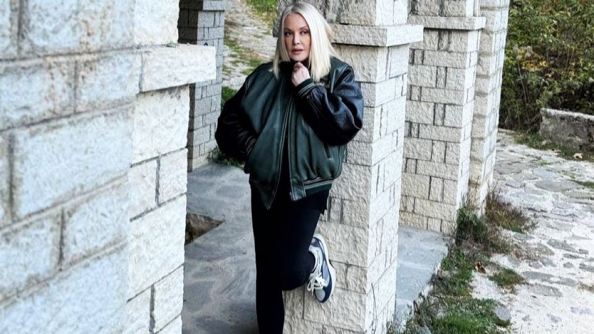 Ρούλα Κορομηλά – Το φωτογραφικό άλμπουμ του ταξιδιού της στα Ζαγοροχώρια