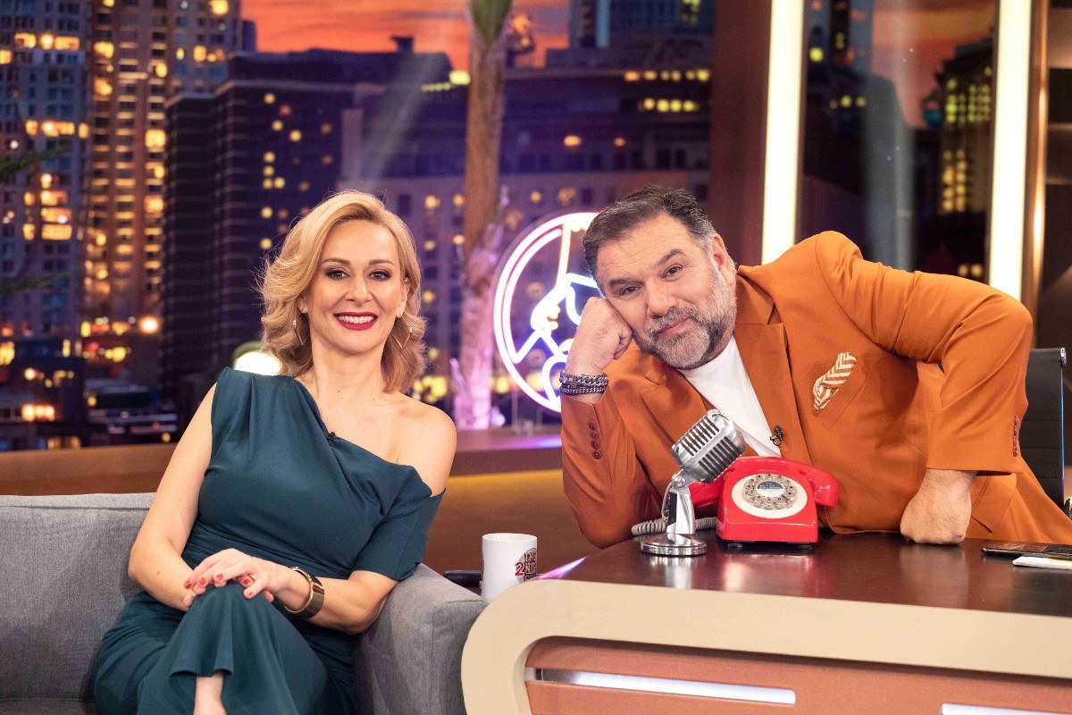 Η Άννα Κουτσαφτίκη στο The 2Night Show