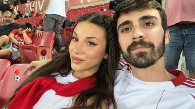 Χρύσα Χατζηγεωργίου & Φάνης Μπολέτσης: Μαζί στις εξέδρες του Ολυμπιακού το ζευγάρι