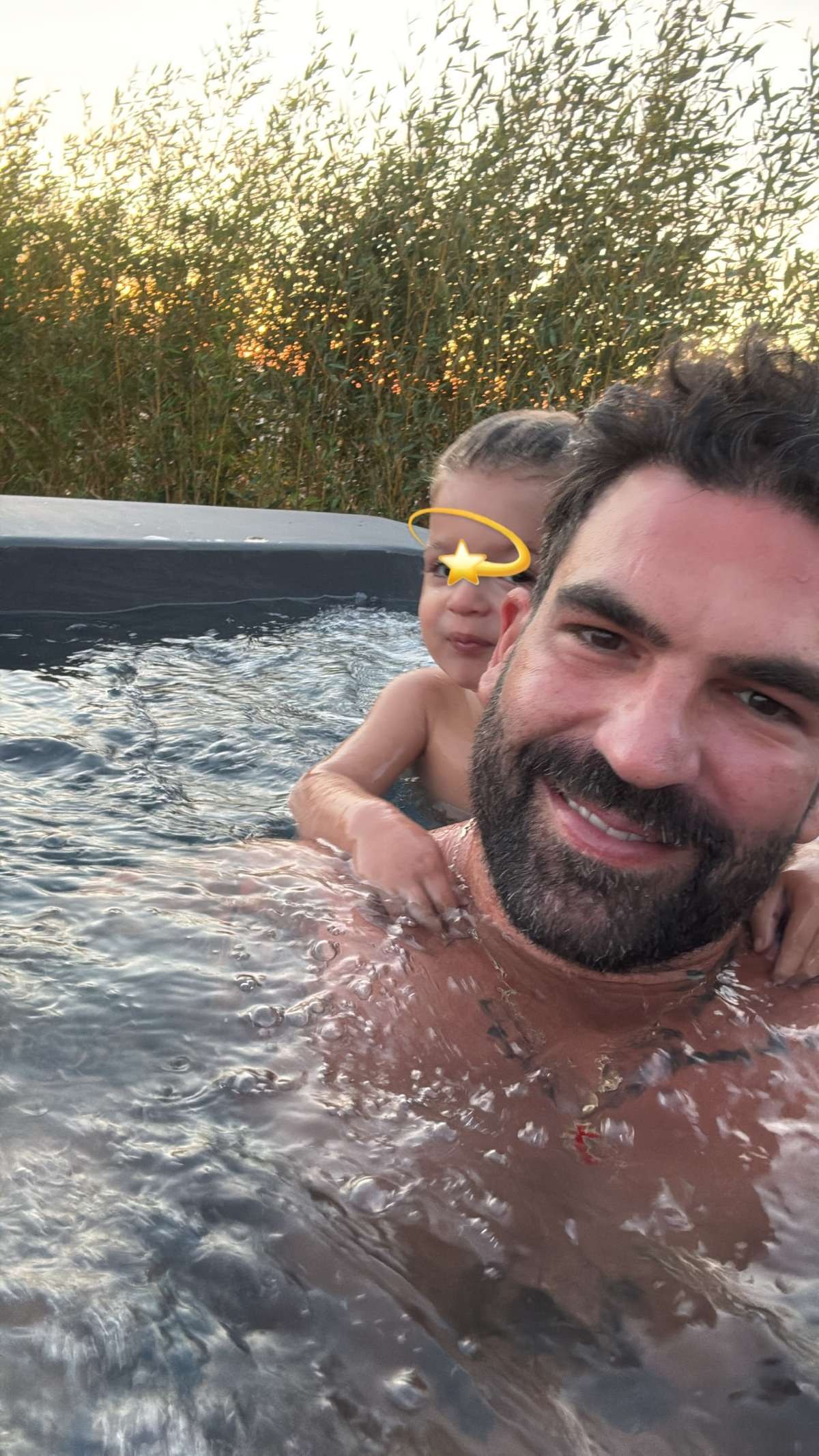 Το τζακούζι στο σπίτι του Δημήτρη Αλεξάνδρου και της Ιωάννας Τούνη στην Αθήνα