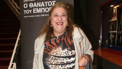 Η Ελισάβετ Κωνσταντινίδου σε βραδινή έξοδο.