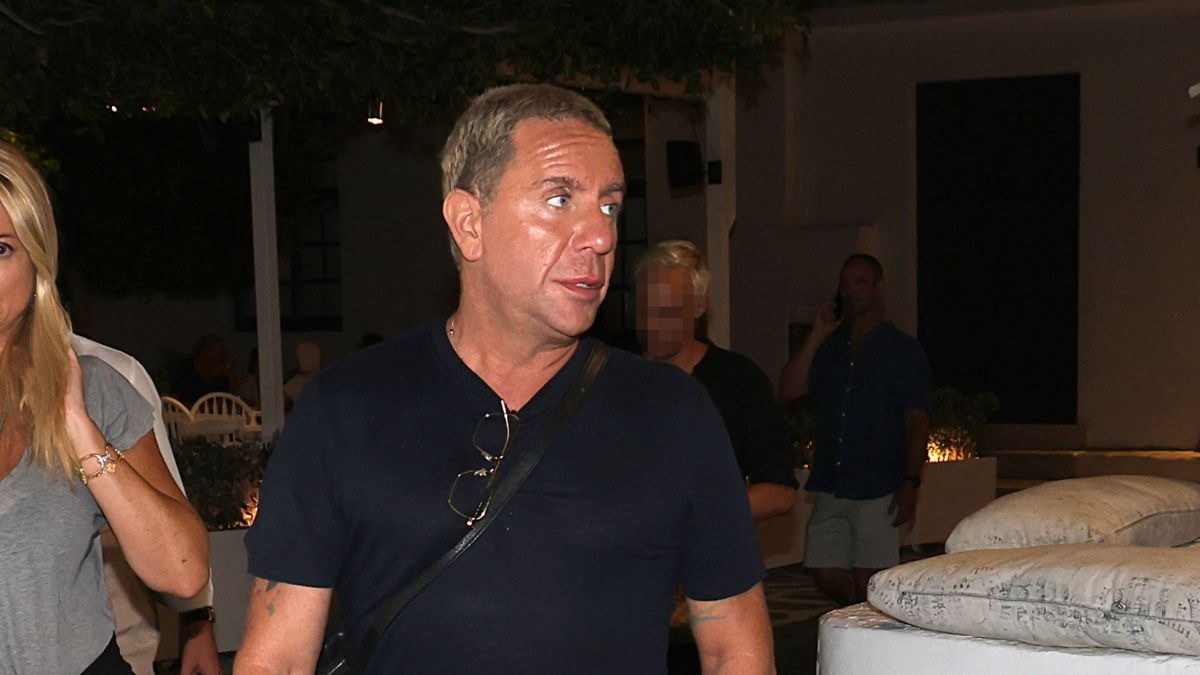 Ο Γιώργος Μαζωνάκης στη Μύκονο
