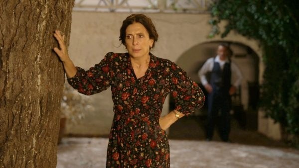 Σκηνή από την σειρά της Ηλέκτρας στην ΕΡΤ