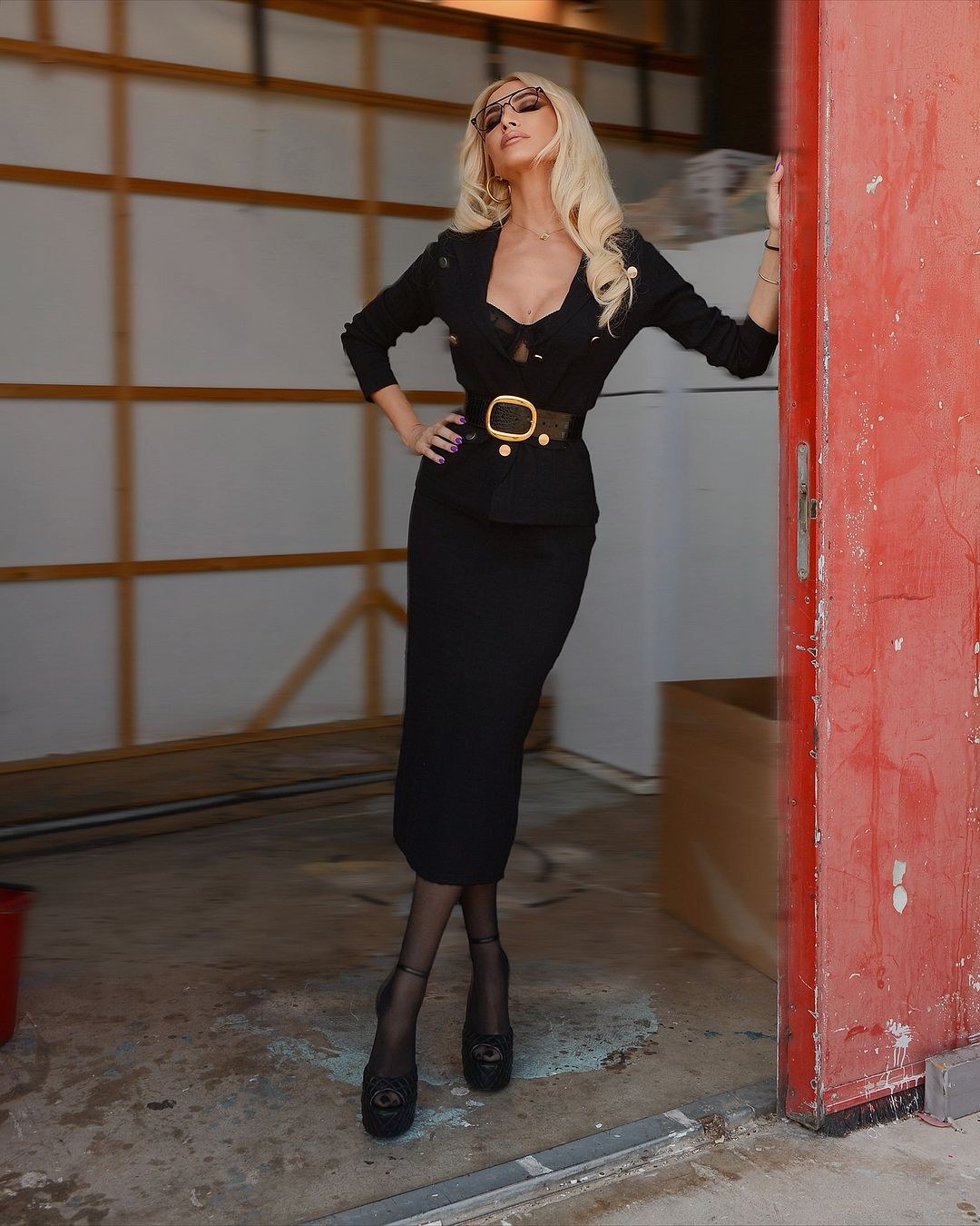 Η Κατερίνα Καινούργιου με office look