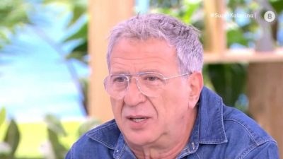 Ο Κώστας Κόκλας στην εκπομπή Super Κατερίνα.