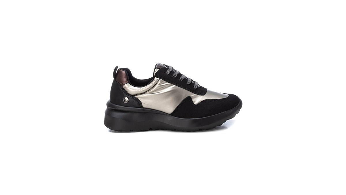 μαύρα αθλητικά με ασημί λεπτομέρειες onlineshoes.gr