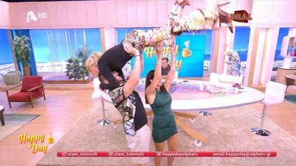 Η Τίνα Μεσσαροπούλου κάνει την φιγούρα του Dirty Dancing με τον Κώστα Φραγκολιά