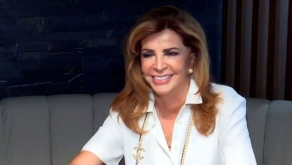 Η Μίμη Ντενίση μιλάει στην εκπομπή "Πρωινό ΣουΣου" του OPEN TV.