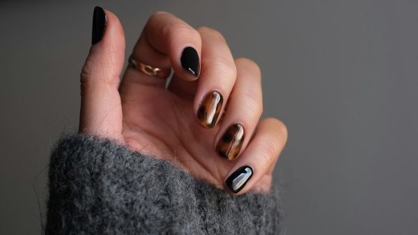 Τα οφέλη του top coat gel & του ημιμόνιμου μανικιούρ χωρίς λάμπα