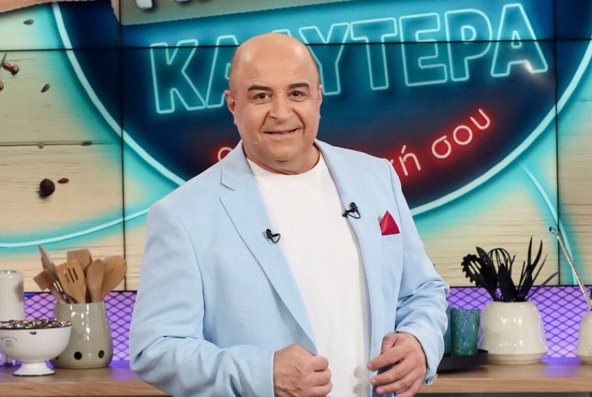 Ο Μάρκος Σεφερλής στο πλατό του Η μαμά μου μαγειρεύει καλύτερα από την δική σου